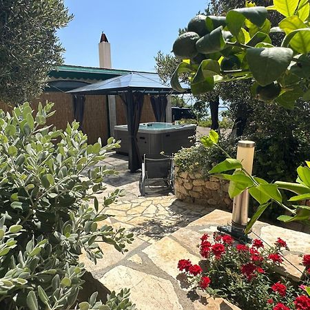 Vacation House Marin With Jacuzzi - Bol, Brac Zewnętrze zdjęcie