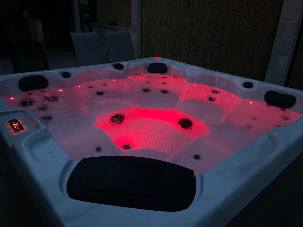 Vacation House Marin With Jacuzzi - Bol, Brac Zewnętrze zdjęcie