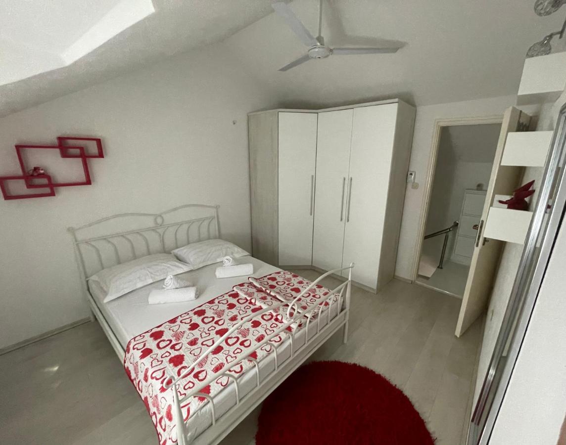 Vacation House Marin With Jacuzzi - Bol, Brac Zewnętrze zdjęcie