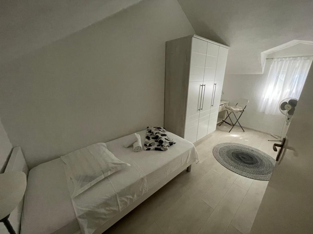 Vacation House Marin With Jacuzzi - Bol, Brac Zewnętrze zdjęcie