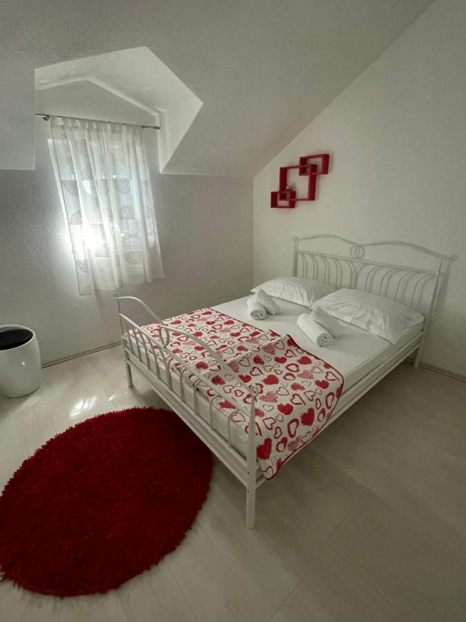 Vacation House Marin With Jacuzzi - Bol, Brac Zewnętrze zdjęcie