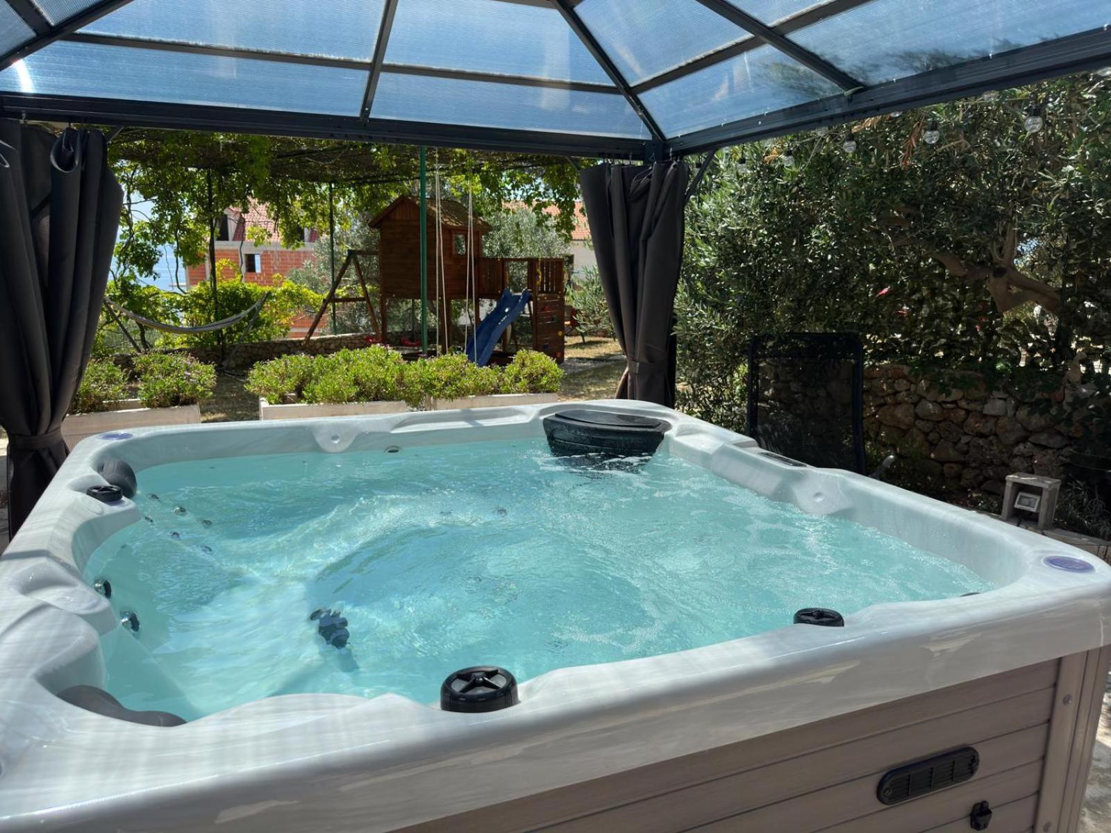 Vacation House Marin With Jacuzzi - Bol, Brac Zewnętrze zdjęcie